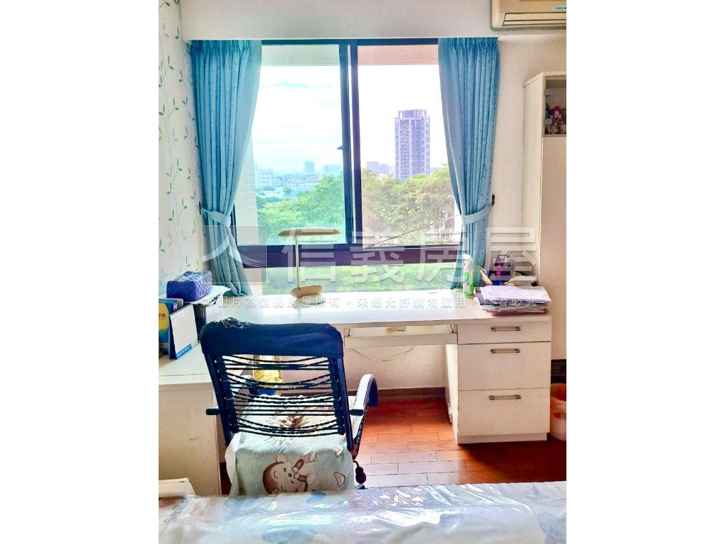 元城湖岸面公園４房雙車位房屋室內格局與周邊環境