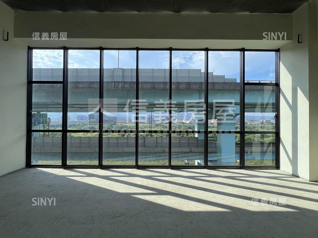 全新智富時代三車位房屋室內格局與周邊環境