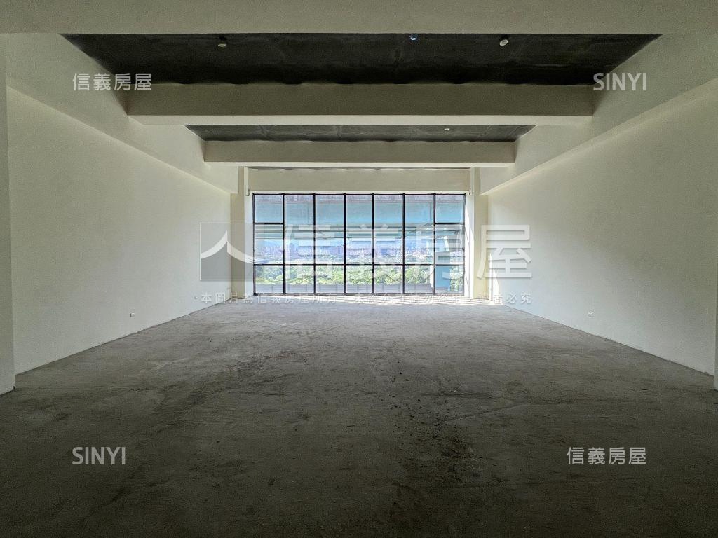 全新智富時代三車位房屋室內格局與周邊環境