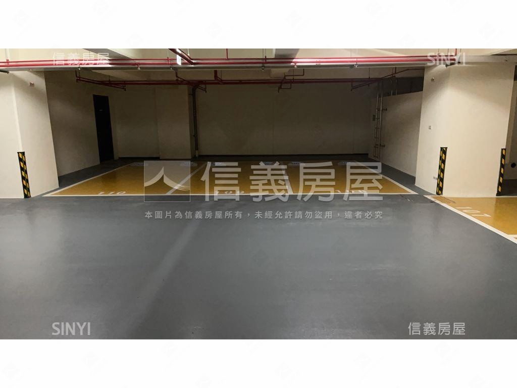 全新智富時代三車位房屋室內格局與周邊環境