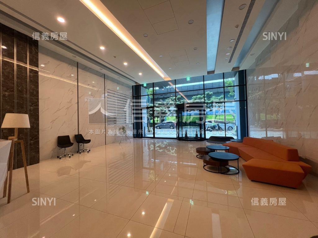 全新智富時代三車位房屋室內格局與周邊環境