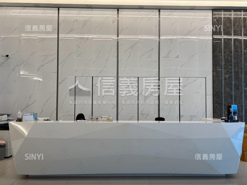 全新智富時代三車位房屋室內格局與周邊環境