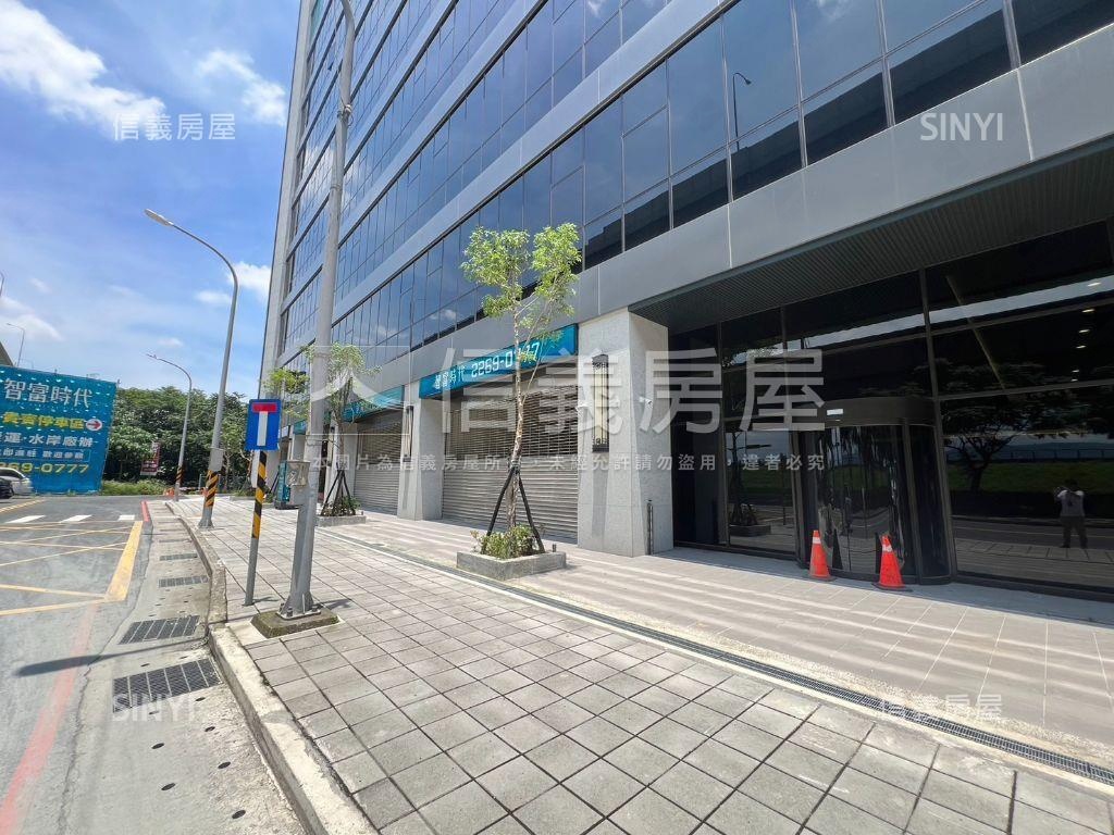 全新智富時代三車位房屋室內格局與周邊環境