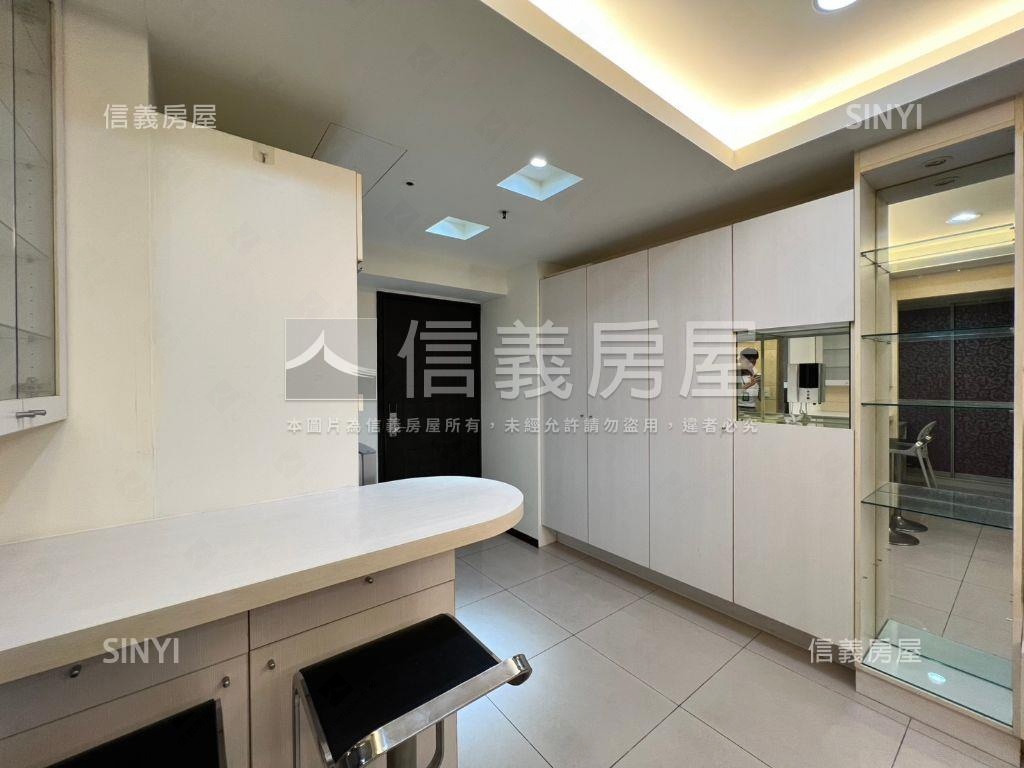 崇德文心黃金地段車位宅房屋室內格局與周邊環境