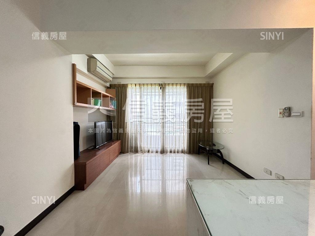 專任ＲＯＯＭ２８兩房車位房屋室內格局與周邊環境