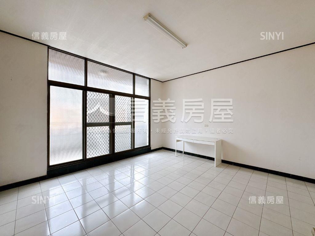 育平大坪獨院傳統車墅房屋室內格局與周邊環境
