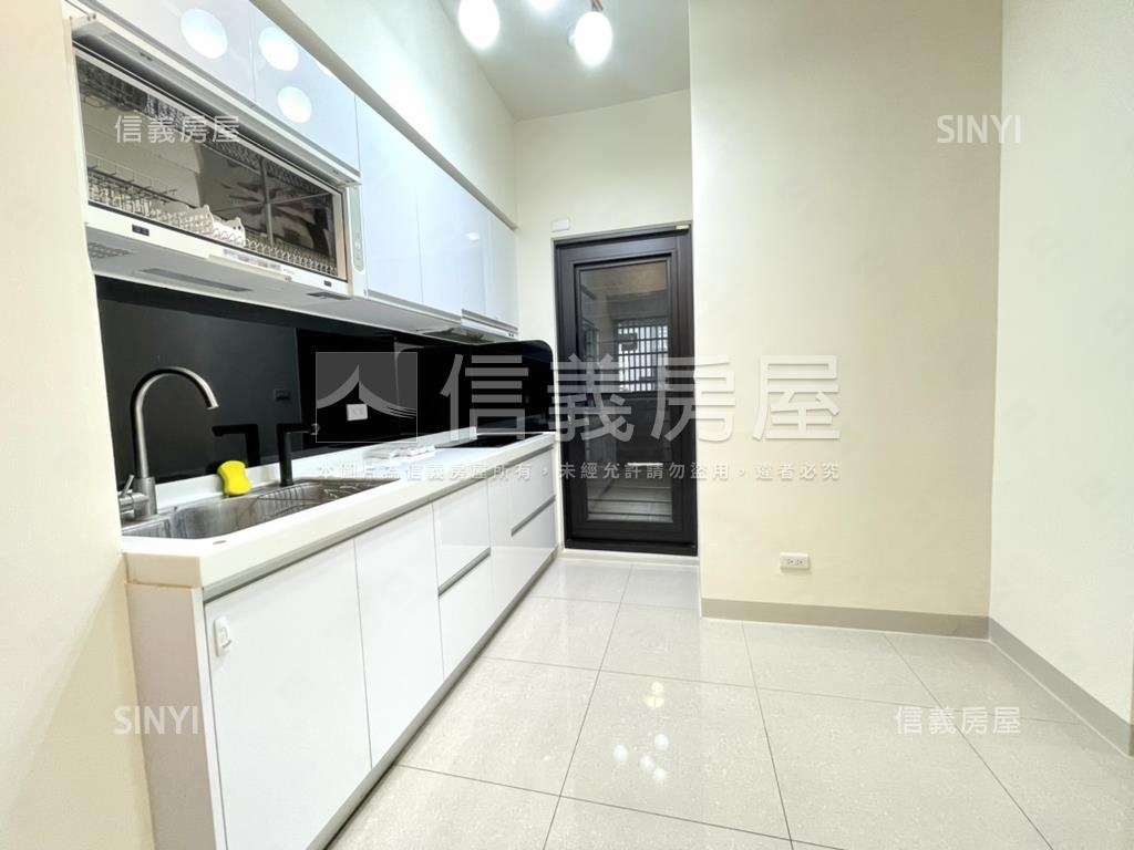 Ｈ－ＴＩＭＥ綠景三房平車房屋室內格局與周邊環境