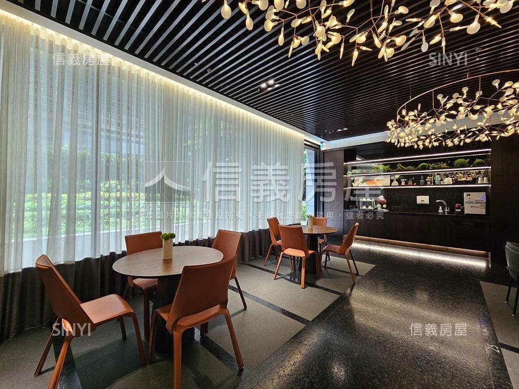 露臺ｘ御邸ｘＳＣ鋼骨名邸房屋室內格局與周邊環境