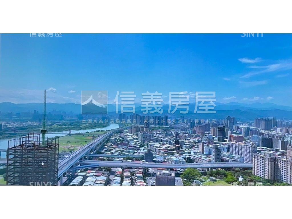 新濠一滙２房車位雙衛浴房屋室內格局與周邊環境