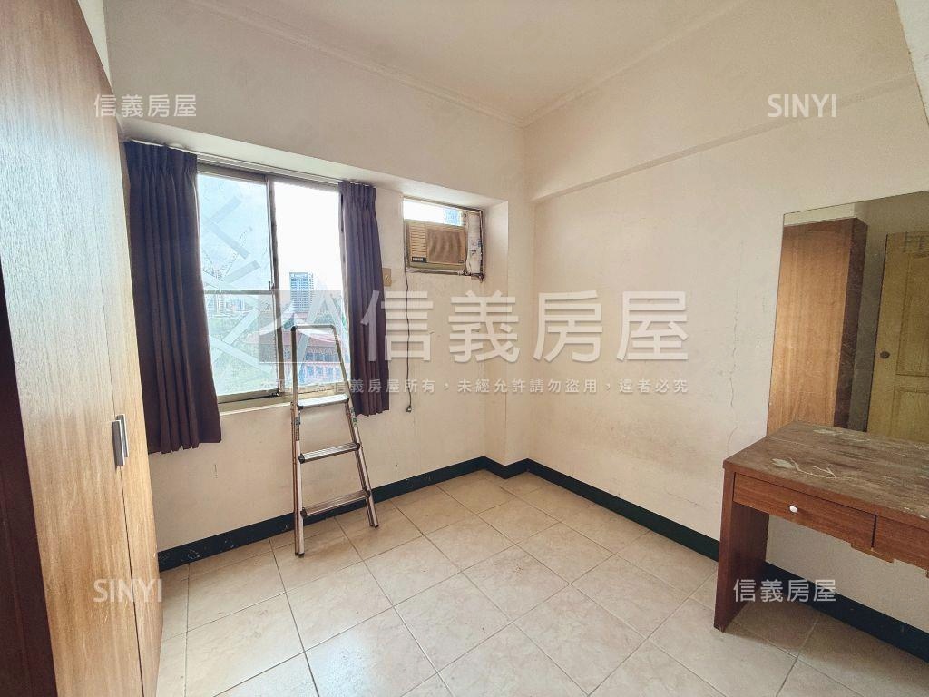近捷運河岸景觀四房房屋室內格局與周邊環境