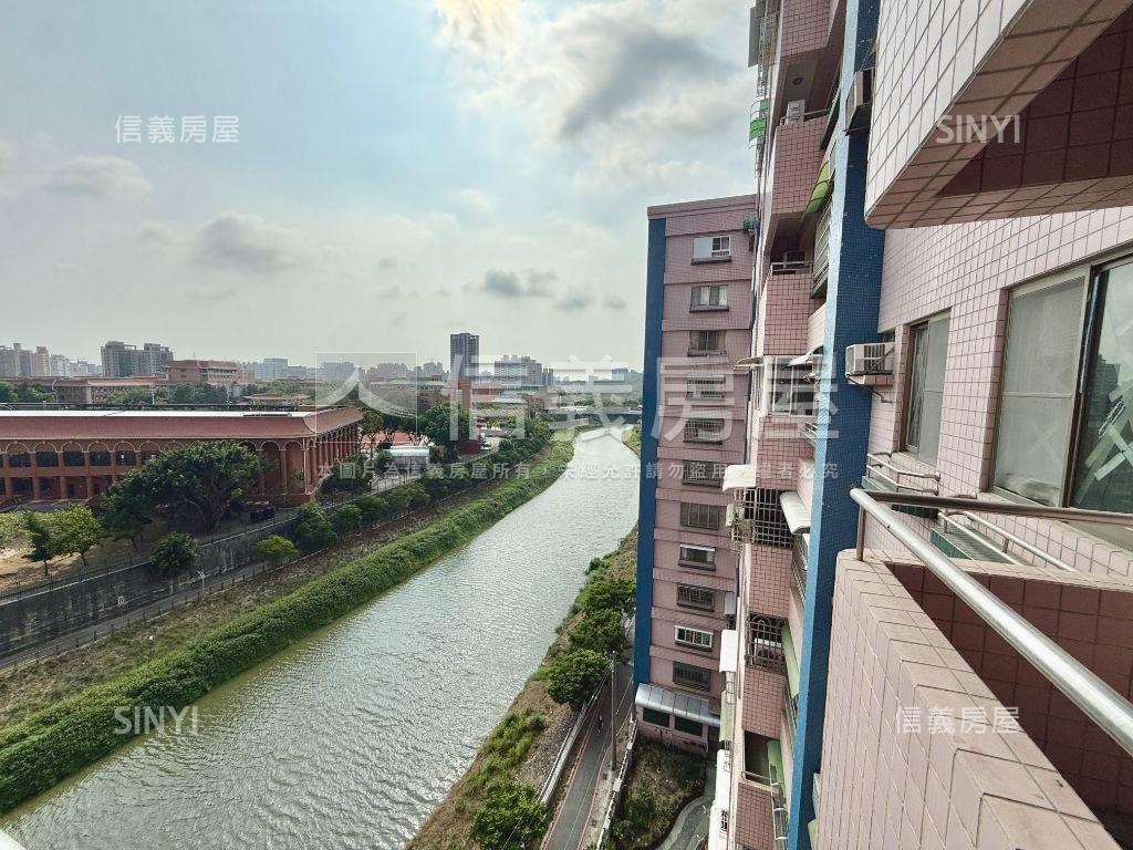 近捷運河岸景觀四房房屋室內格局與周邊環境