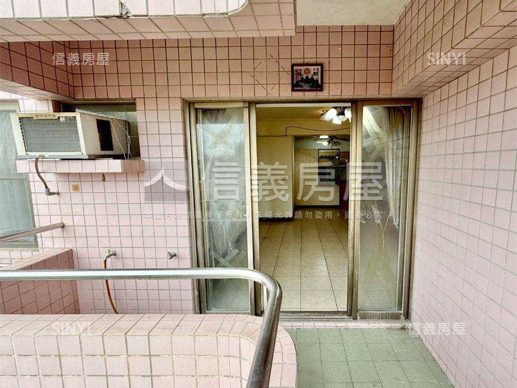近捷運河岸景觀四房房屋室內格局與周邊環境
