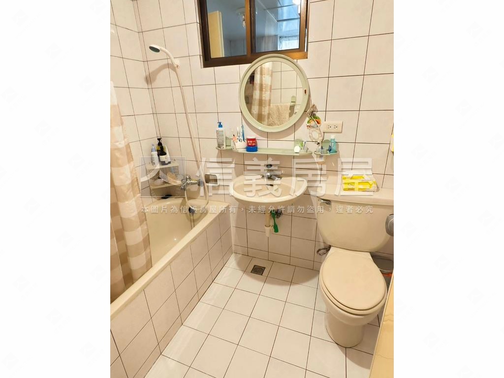 專任彩虹新象綠意滿窗房屋室內格局與周邊環境