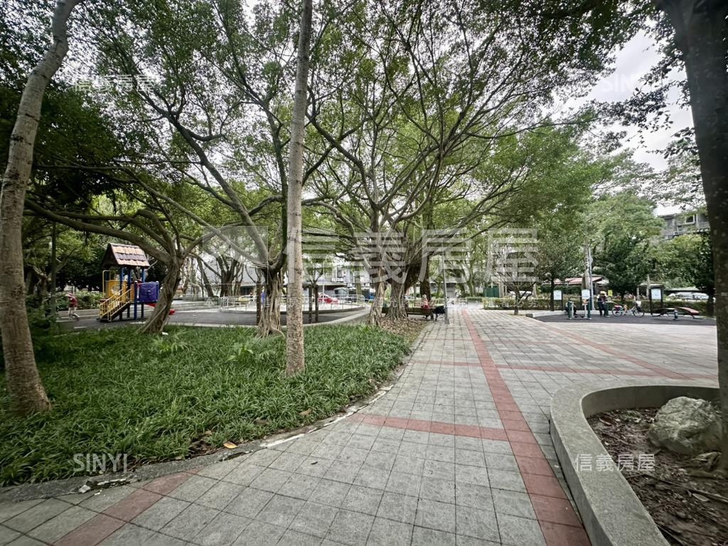 專任彩虹新象綠意滿窗房屋室內格局與周邊環境