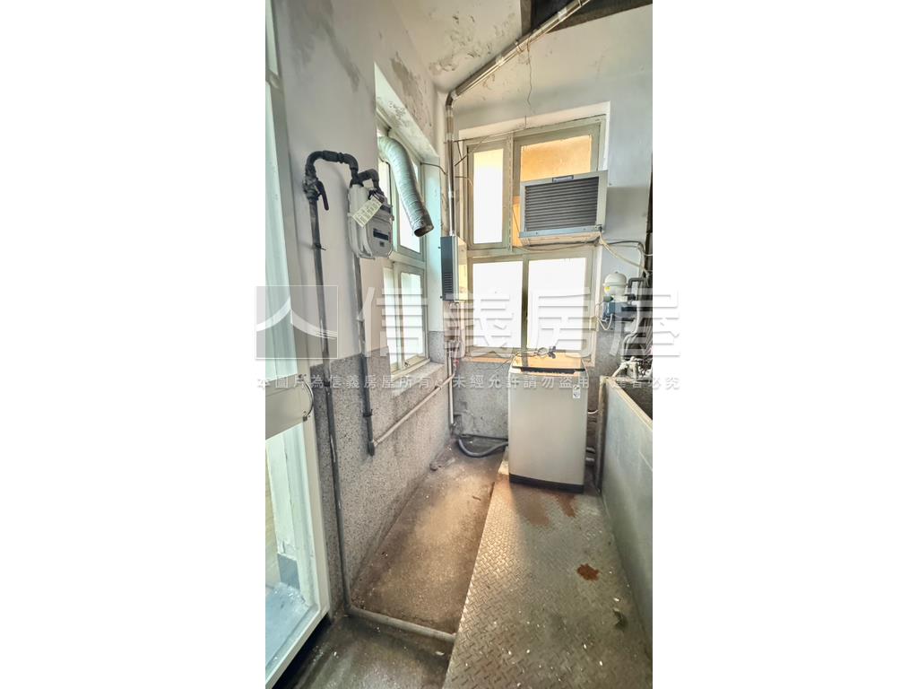 邊間公寓２房。無土地房屋室內格局與周邊環境