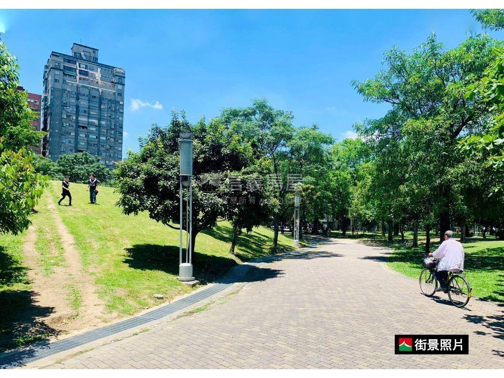 森林公園．電梯２房車位房屋室內格局與周邊環境