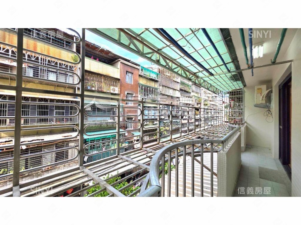 全新裝潢黃金三樓美屋房屋室內格局與周邊環境