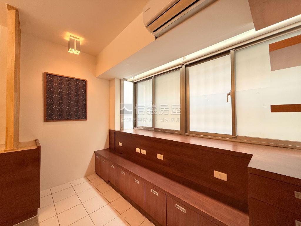 稀有近園區美屋附平車房屋室內格局與周邊環境