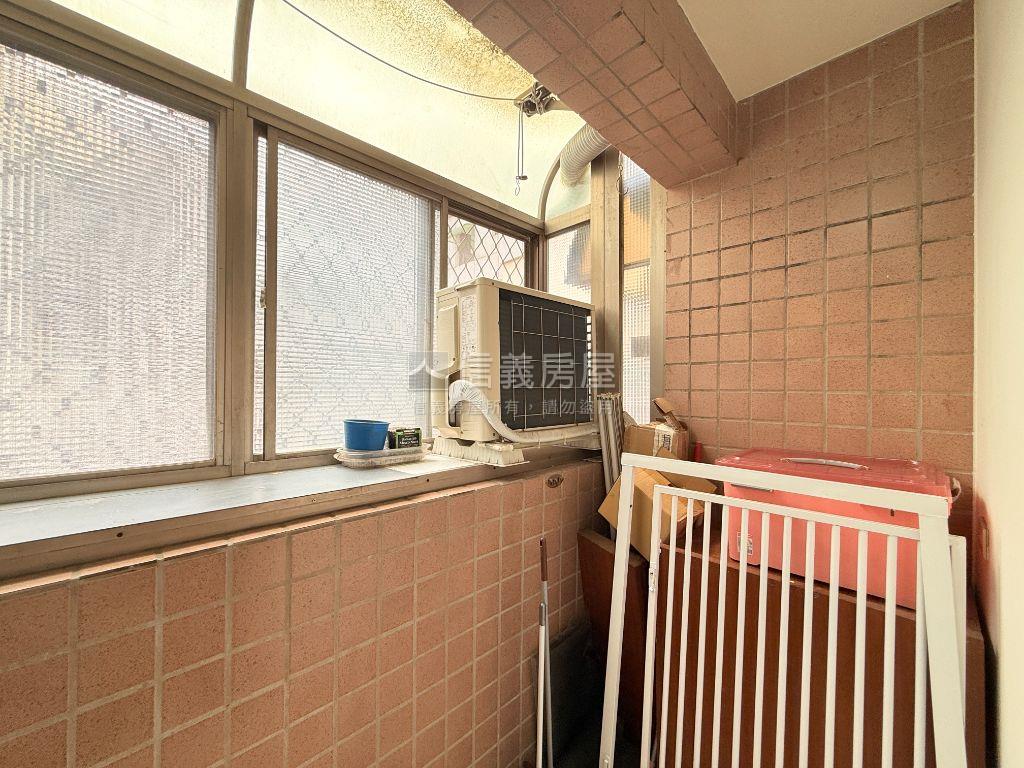 稀有近園區美屋附平車房屋室內格局與周邊環境
