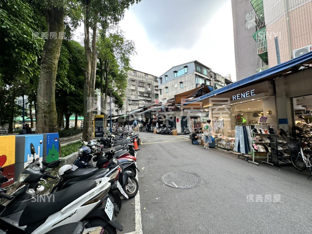 精品公園綠地邊間二樓三房房屋室內格局與周邊環境