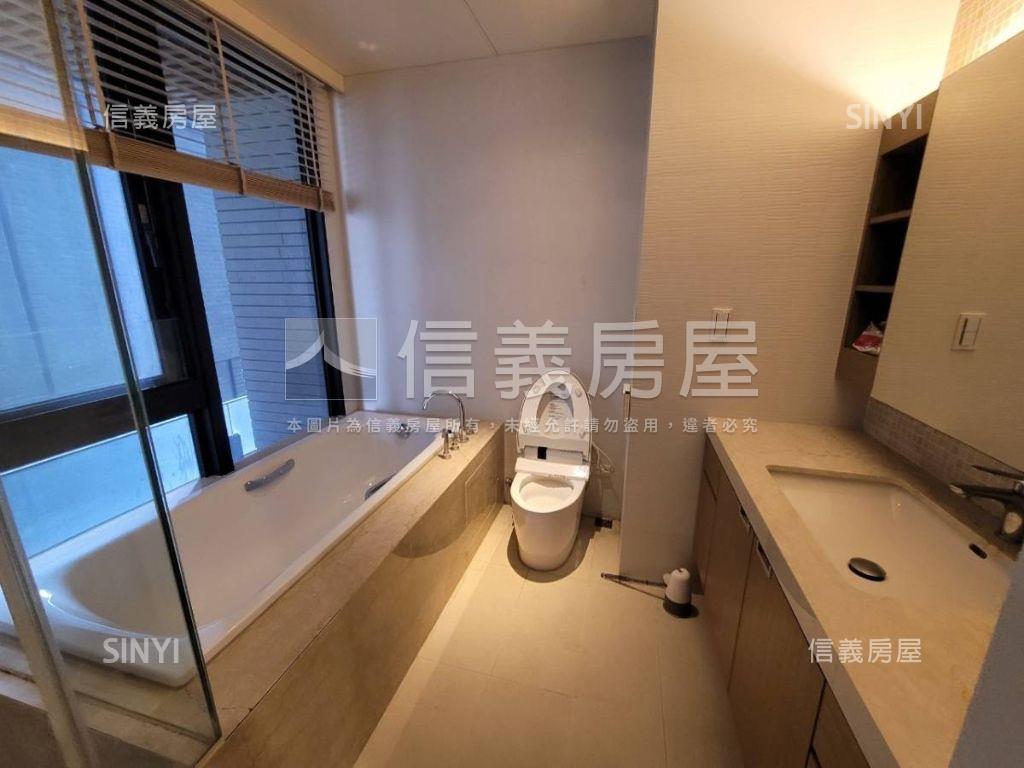 科博雙星３房雙平車房屋室內格局與周邊環境