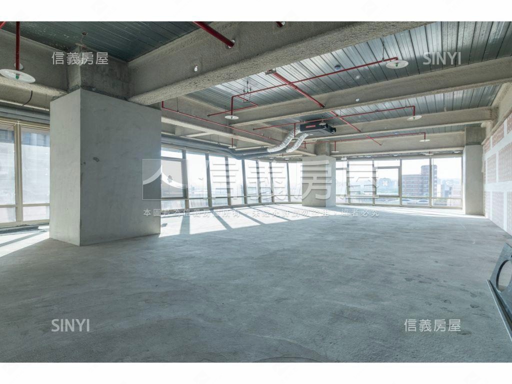 ＴＯＰ１商辦看樹梢房屋室內格局與周邊環境