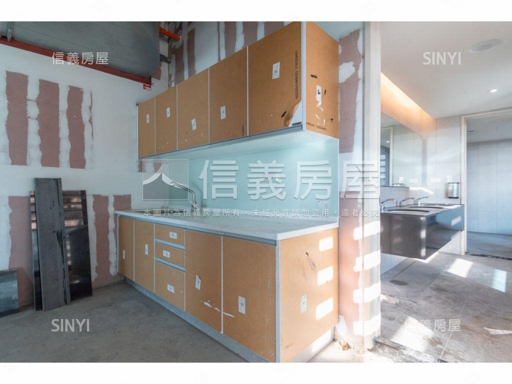 ＴＯＰ１商辦看樹梢房屋室內格局與周邊環境