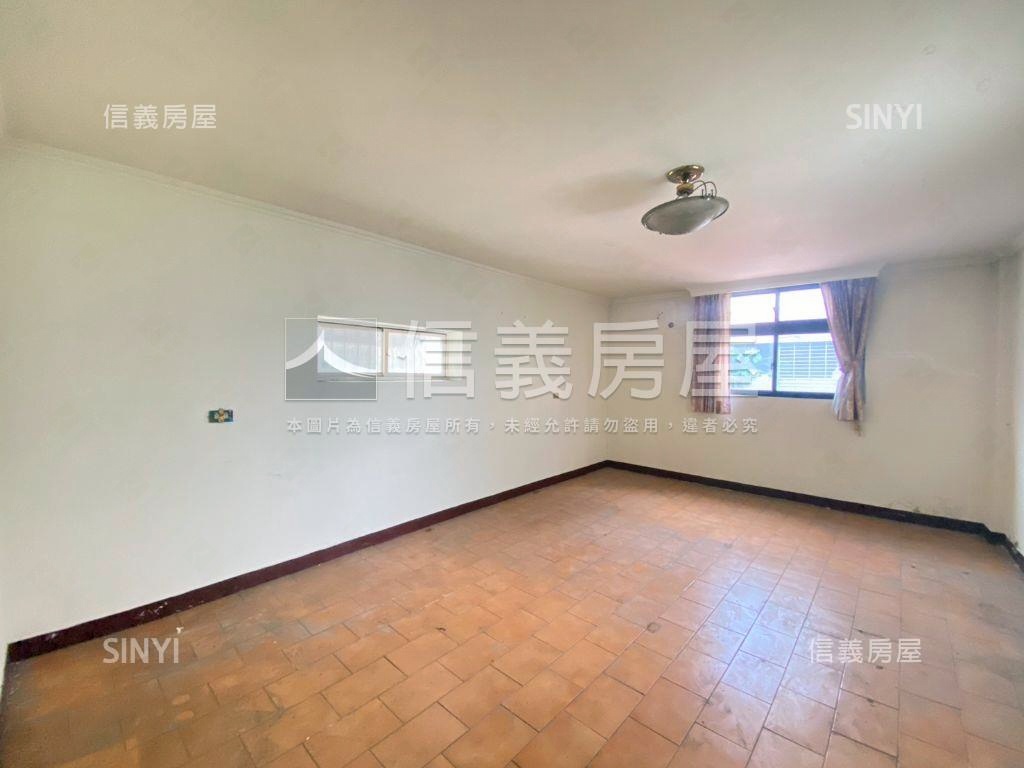 傳家寶◆三面採光角間透天房屋室內格局與周邊環境