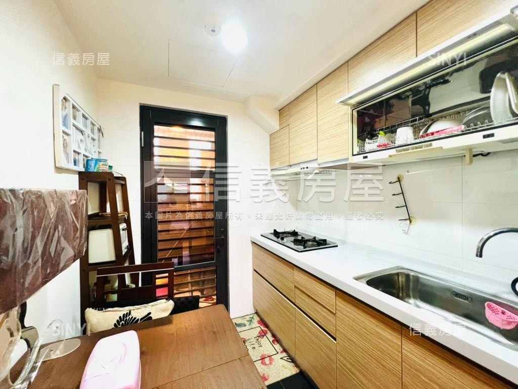 文山敦品２房１室坡平車位房屋室內格局與周邊環境