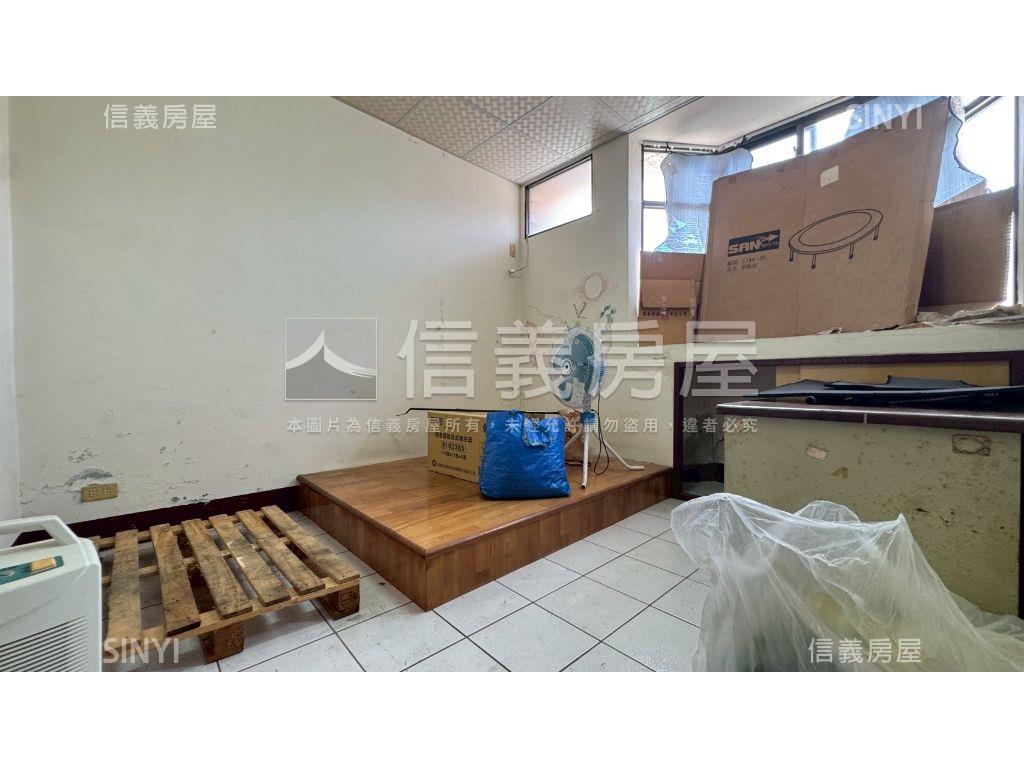 近草湖國小醒目大面寬角店房屋室內格局與周邊環境