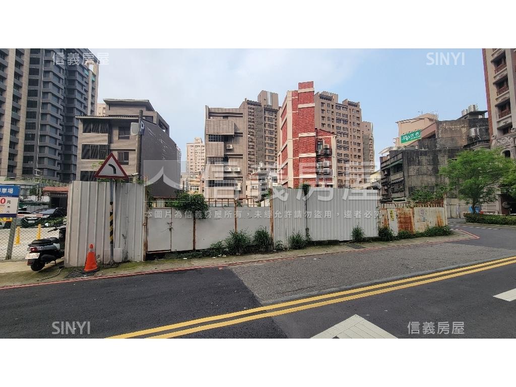 中路重劃區大面寬土地房屋室內格局與周邊環境