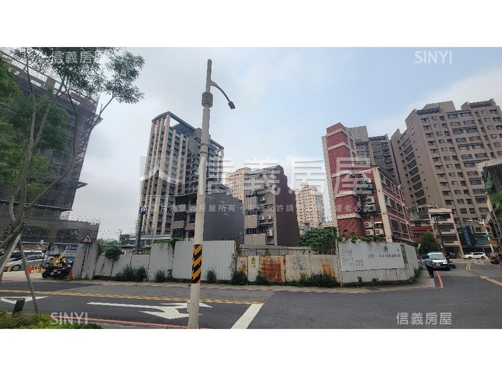 中路重劃區大面寬土地房屋室內格局與周邊環境