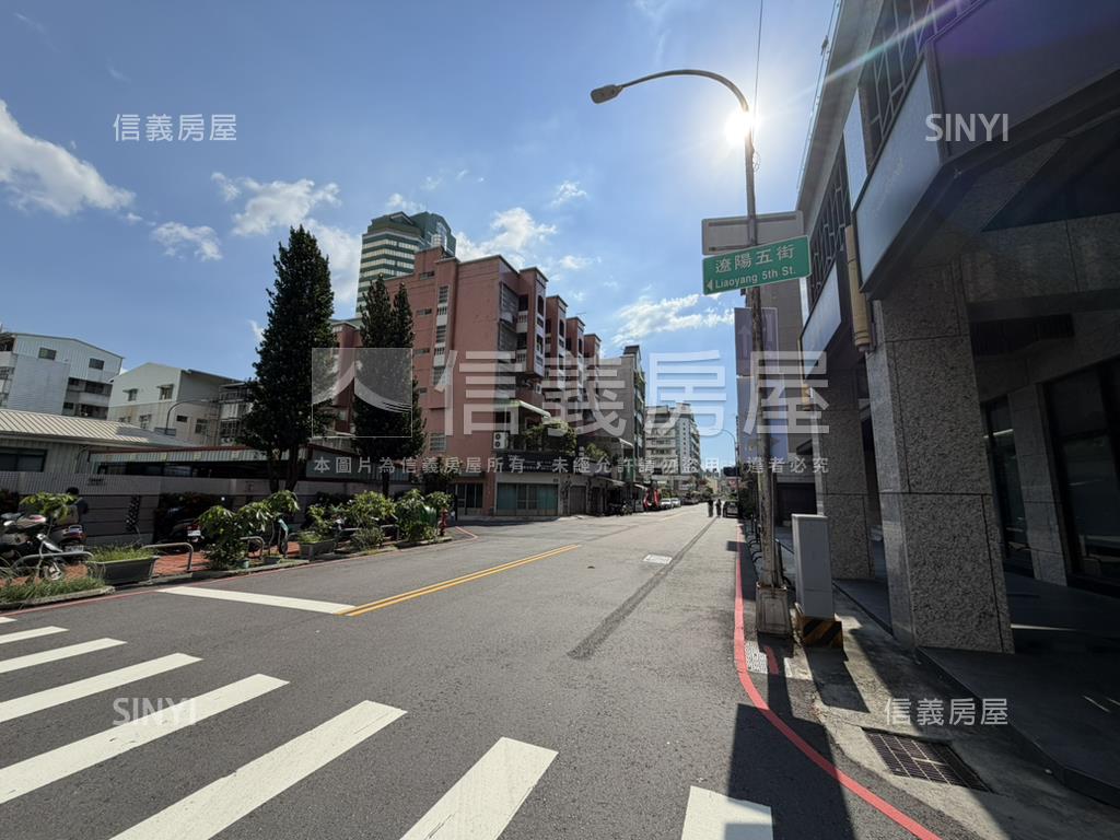 超大霸氣角間樓店房屋室內格局與周邊環境