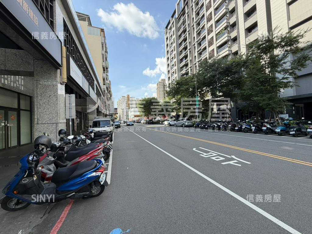 超大霸氣角間樓店房屋室內格局與周邊環境