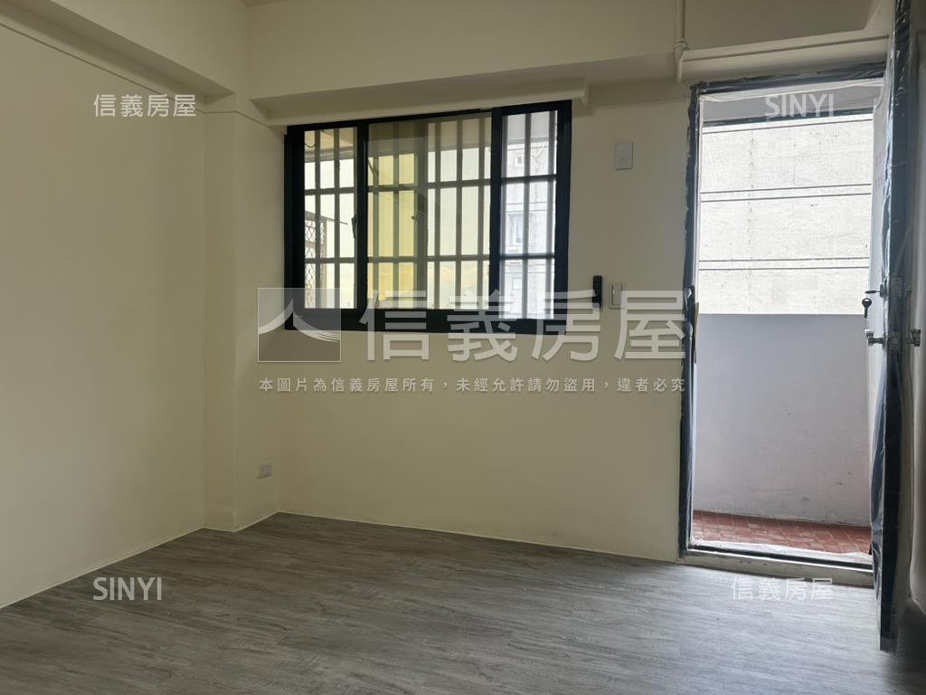 西門町巴黎大廈套房房屋室內格局與周邊環境