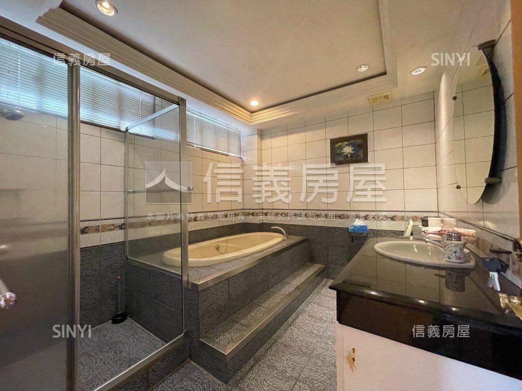 金石山莊獨棟別墅有車位房屋室內格局與周邊環境