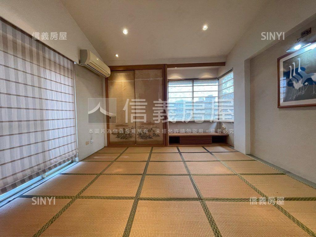 金石山莊獨棟別墅有車位房屋室內格局與周邊環境