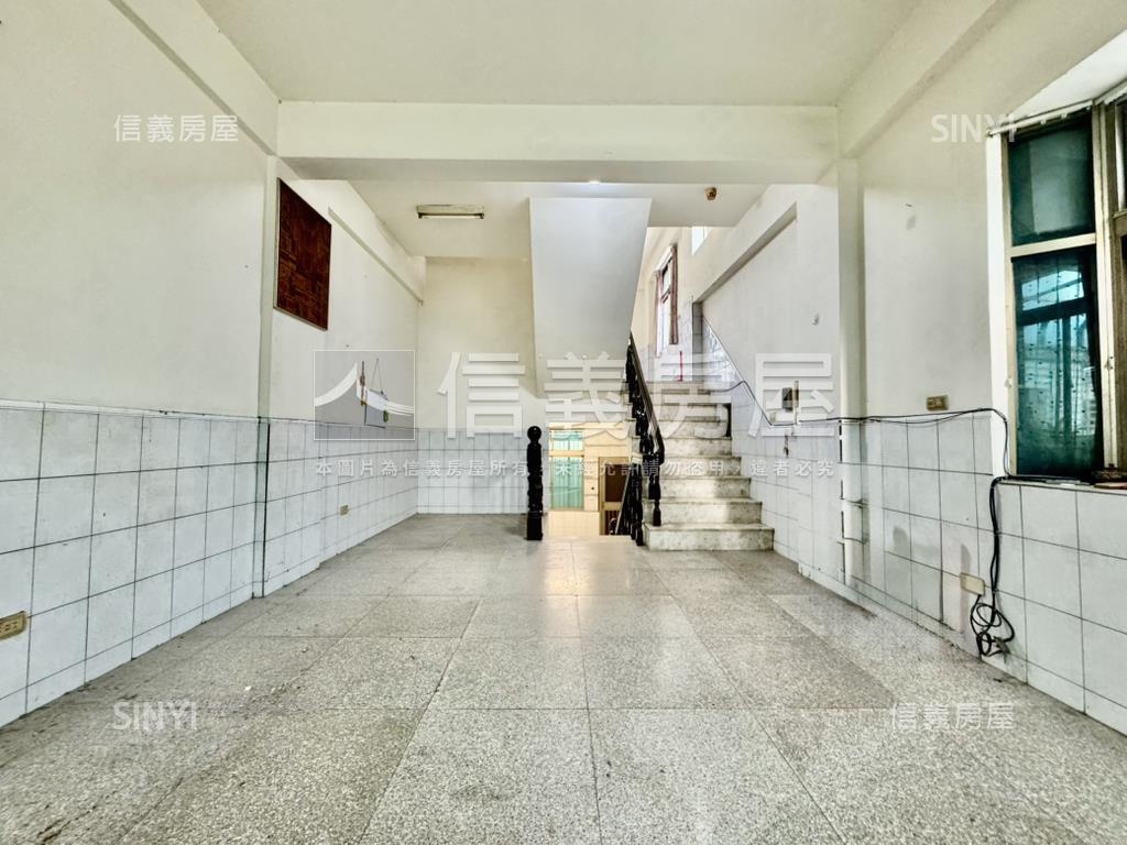 誠心邊間車位潛力美別墅房屋室內格局與周邊環境