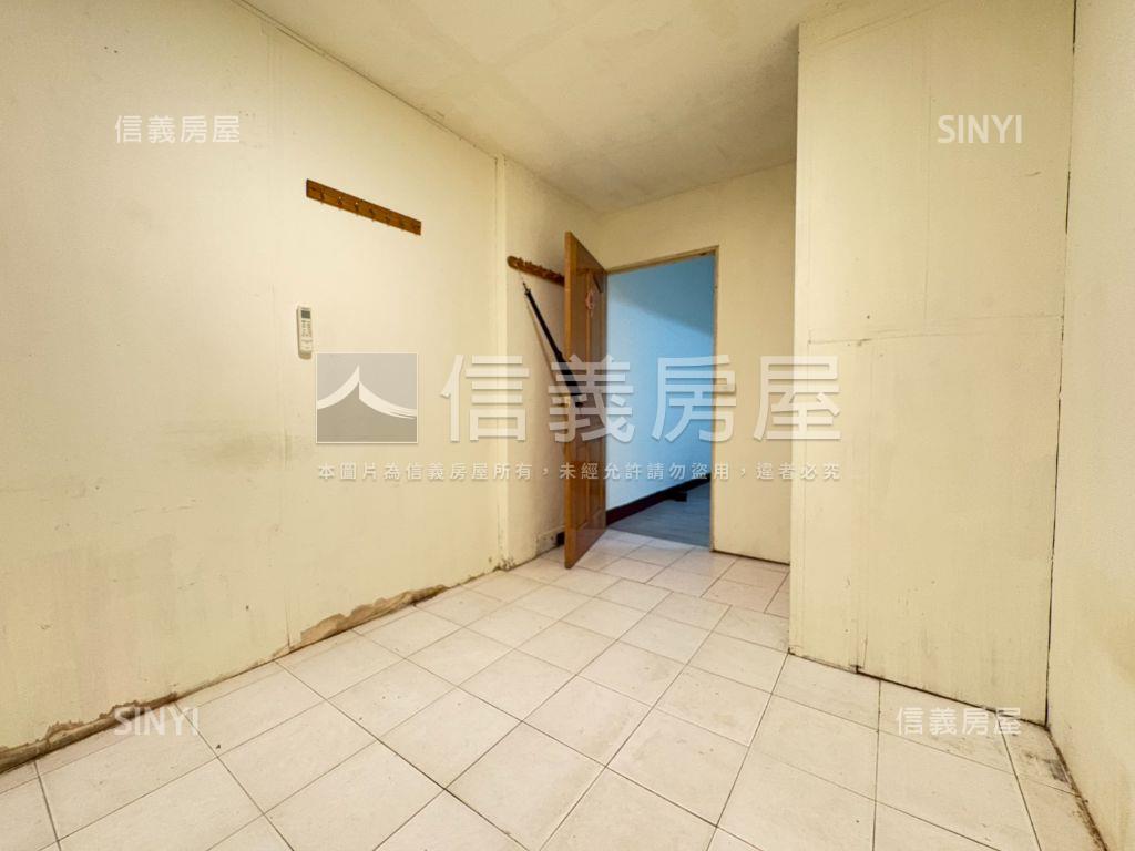 ✯低總價公寓１樓免爬高房屋室內格局與周邊環境