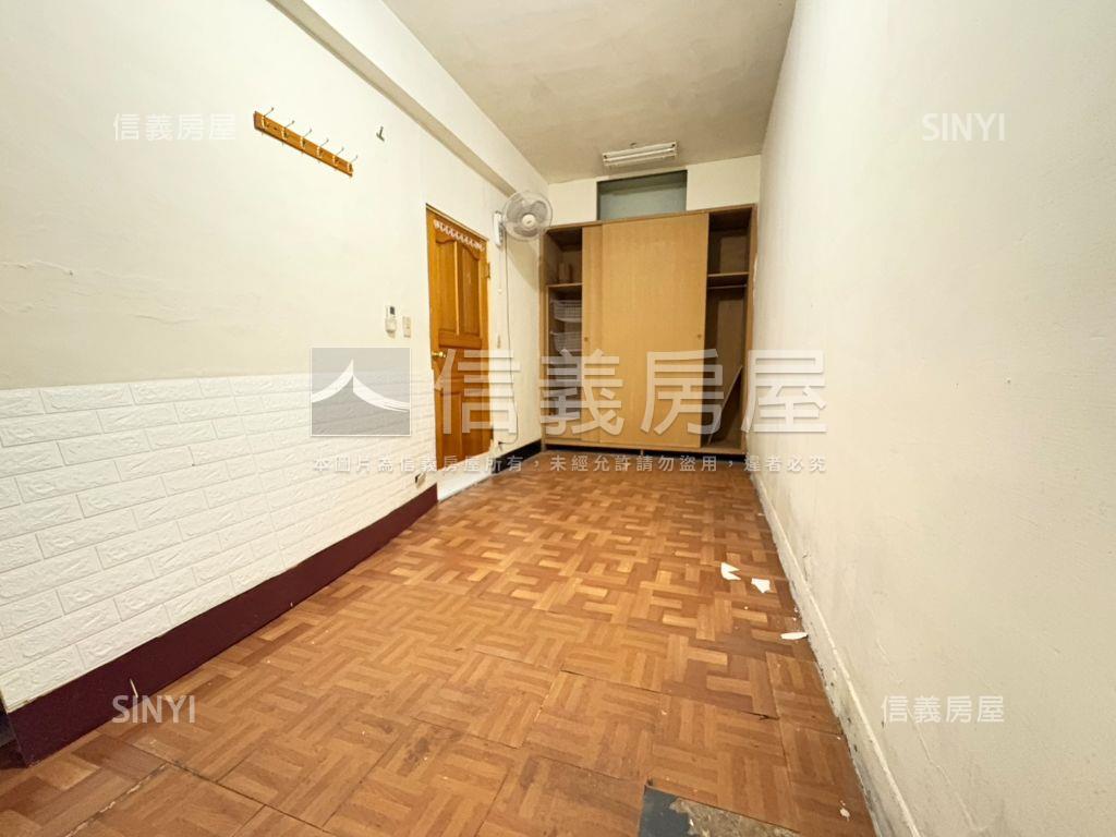 ✯低總價公寓１樓免爬高房屋室內格局與周邊環境