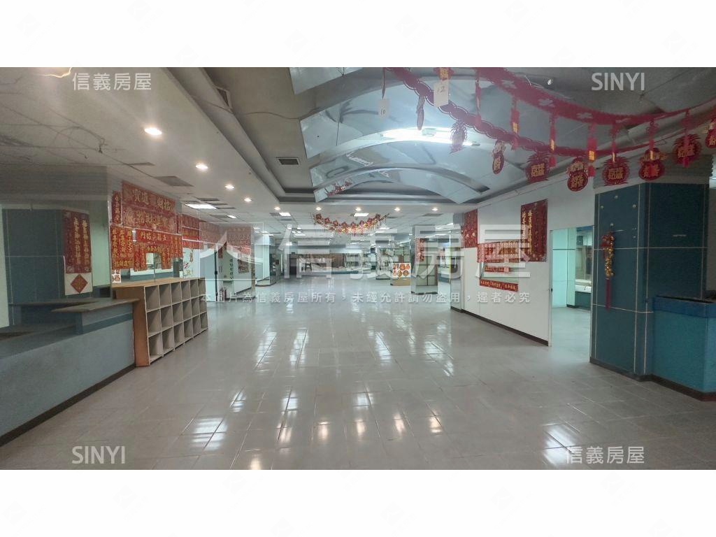 極品✪熱河文心路燙金商場房屋室內格局與周邊環境