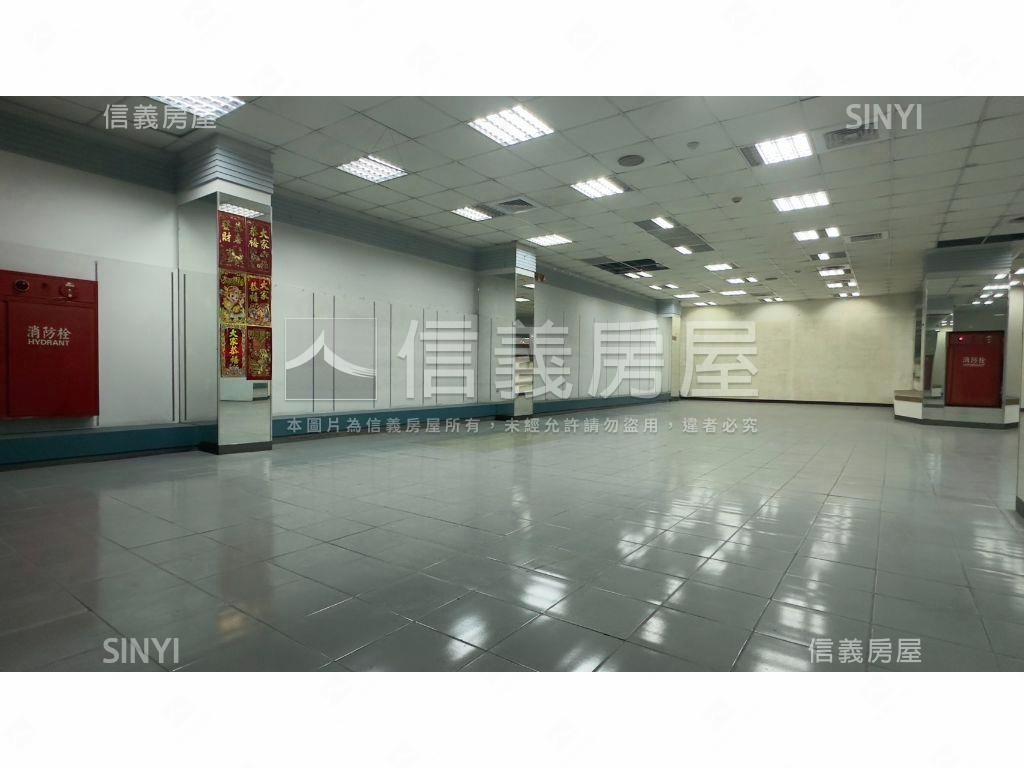 極品✪熱河文心路燙金商場房屋室內格局與周邊環境