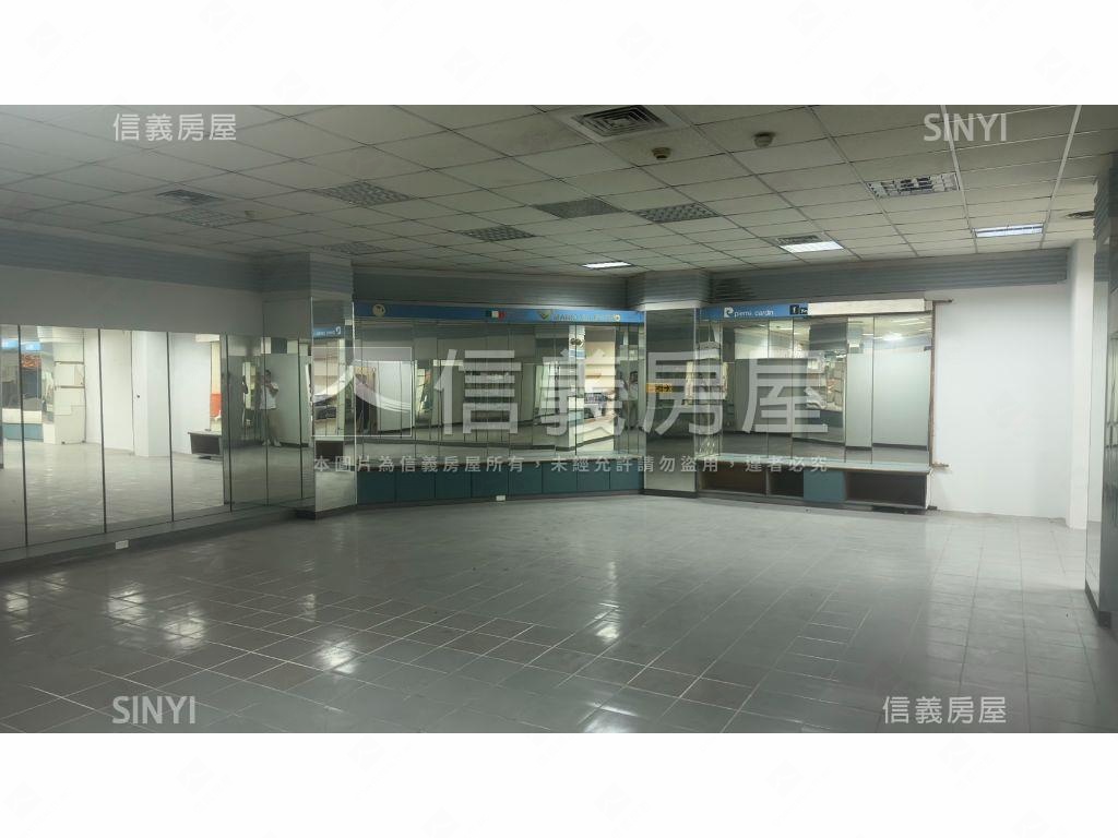 極品✪熱河文心路燙金商場房屋室內格局與周邊環境