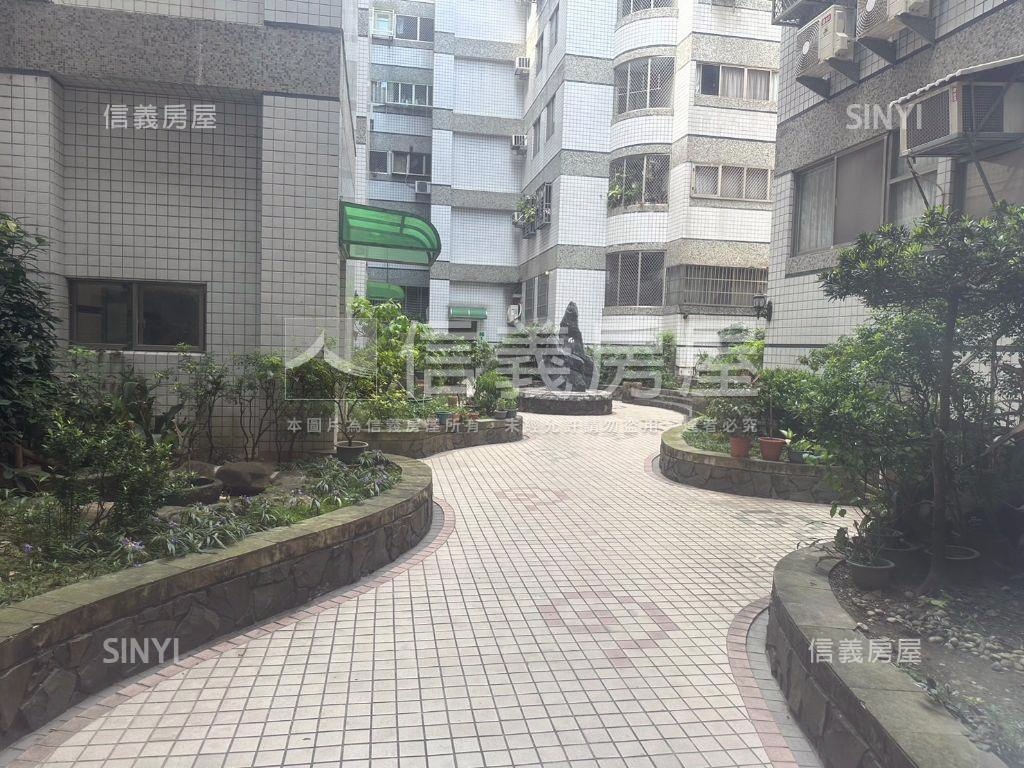 極品✪熱河文心路燙金商場房屋室內格局與周邊環境