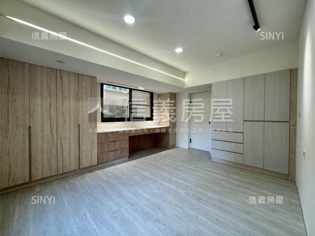 屋主惜售精修三房平車房屋室內格局與周邊環境