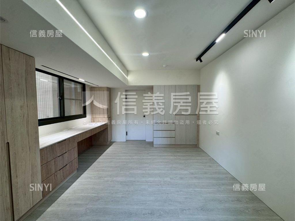 屋主惜售精修三房平車房屋室內格局與周邊環境