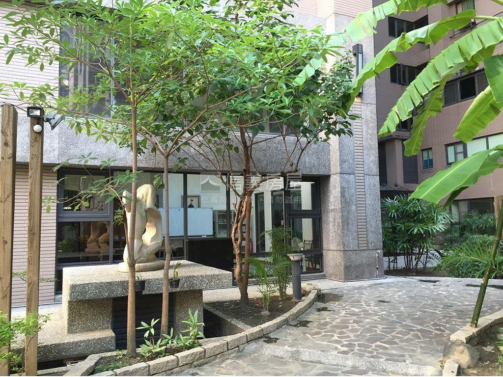 微風輕井澤美二房車位房屋室內格局與周邊環境