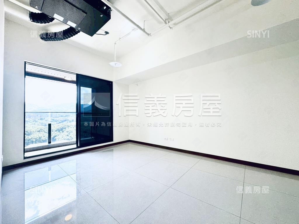 新潤青樺帝王樓層三房車位房屋室內格局與周邊環境
