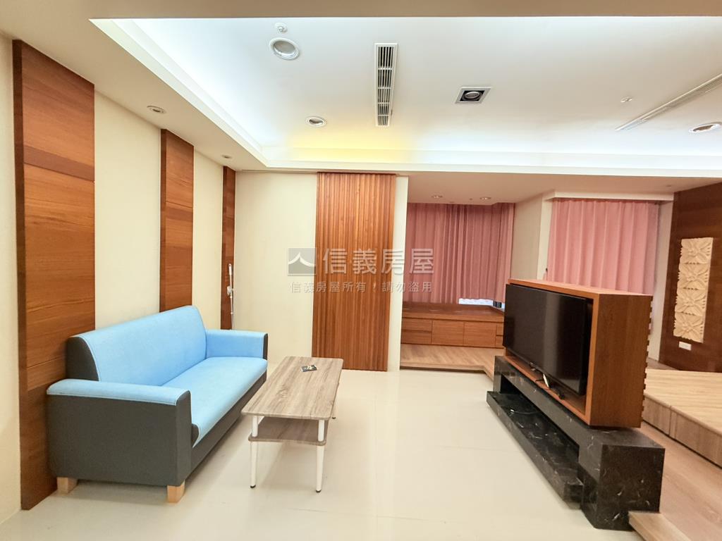 高鐵區裝潢套房附車位房屋室內格局與周邊環境