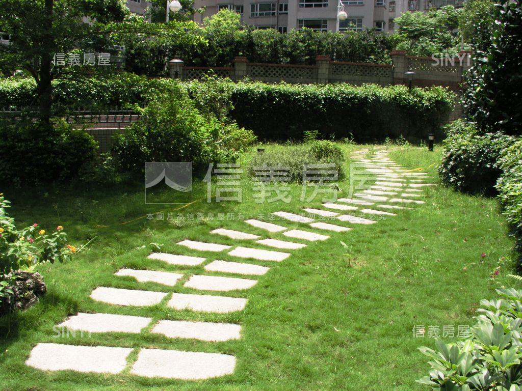 現代君址｜四房平面車位房屋室內格局與周邊環境